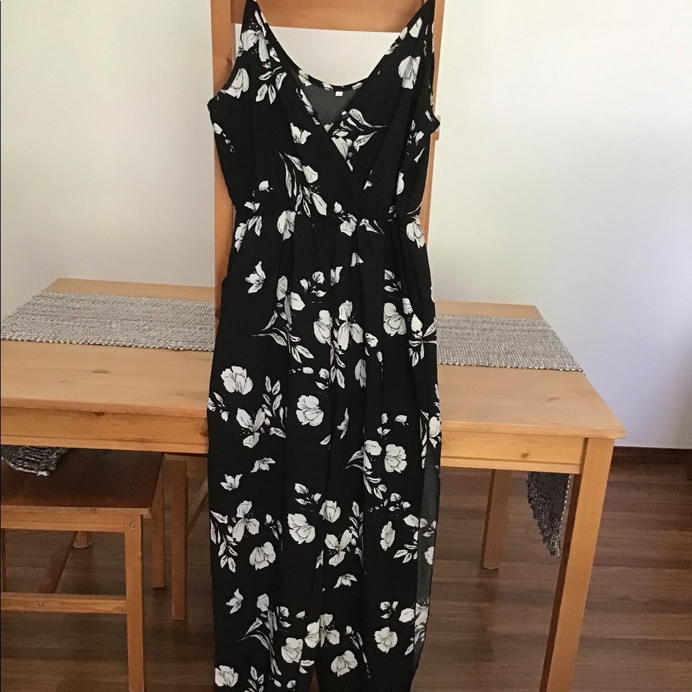 Floral tie at the ankle jumpsuit